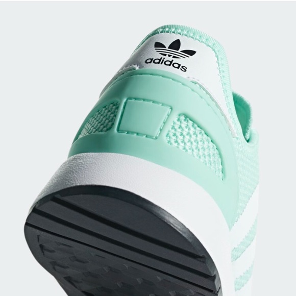 Adidas shoes size 7 women new - Picture 3 of 5